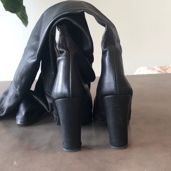 Stuart Weitzman Highland Leather Bootie - Picture 7 of 8